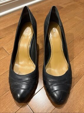 Nine West Black Leather Round-Toe Pumps 8.5